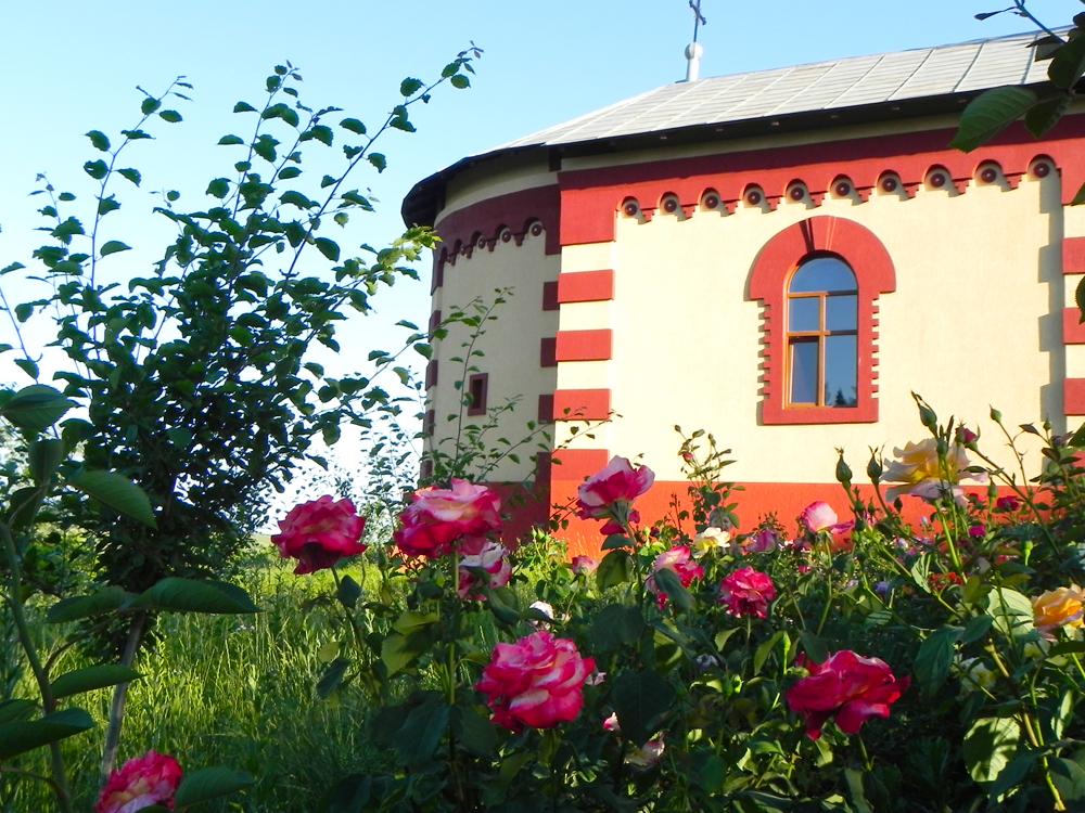 Trandafirii Bisericii