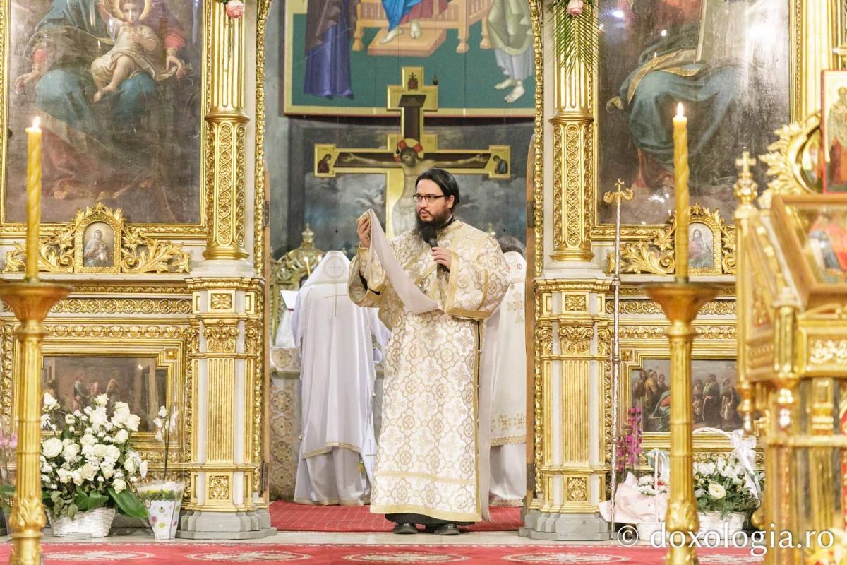 Liturghie arhierească la Catedrala Mitropolitană din Iași  în cinstea Sfinților Trei Ierarhi / Foto: pr. Silviu Cluci